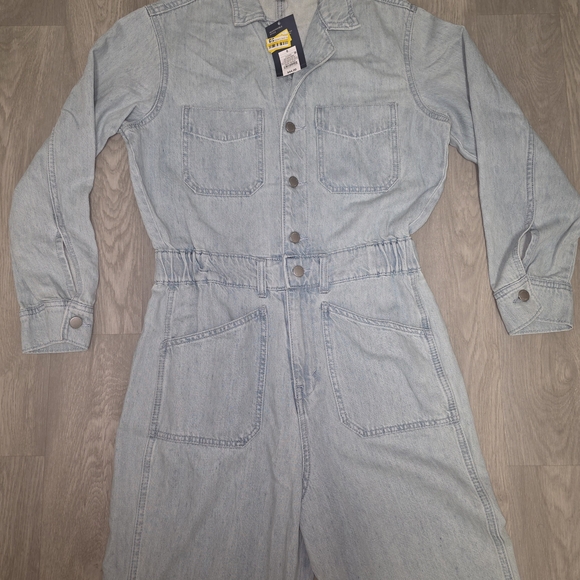 NWT Brand Universal Thread Denim Utility Jumpsuit - Size 6 - Thick Premium Jean - Picture 3 of 5